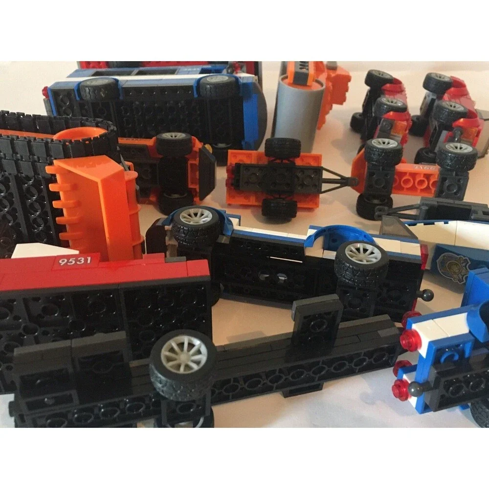 Mega Bloks Police Fire Patrol Rescue Construction Worker Set Tools Hat Figures